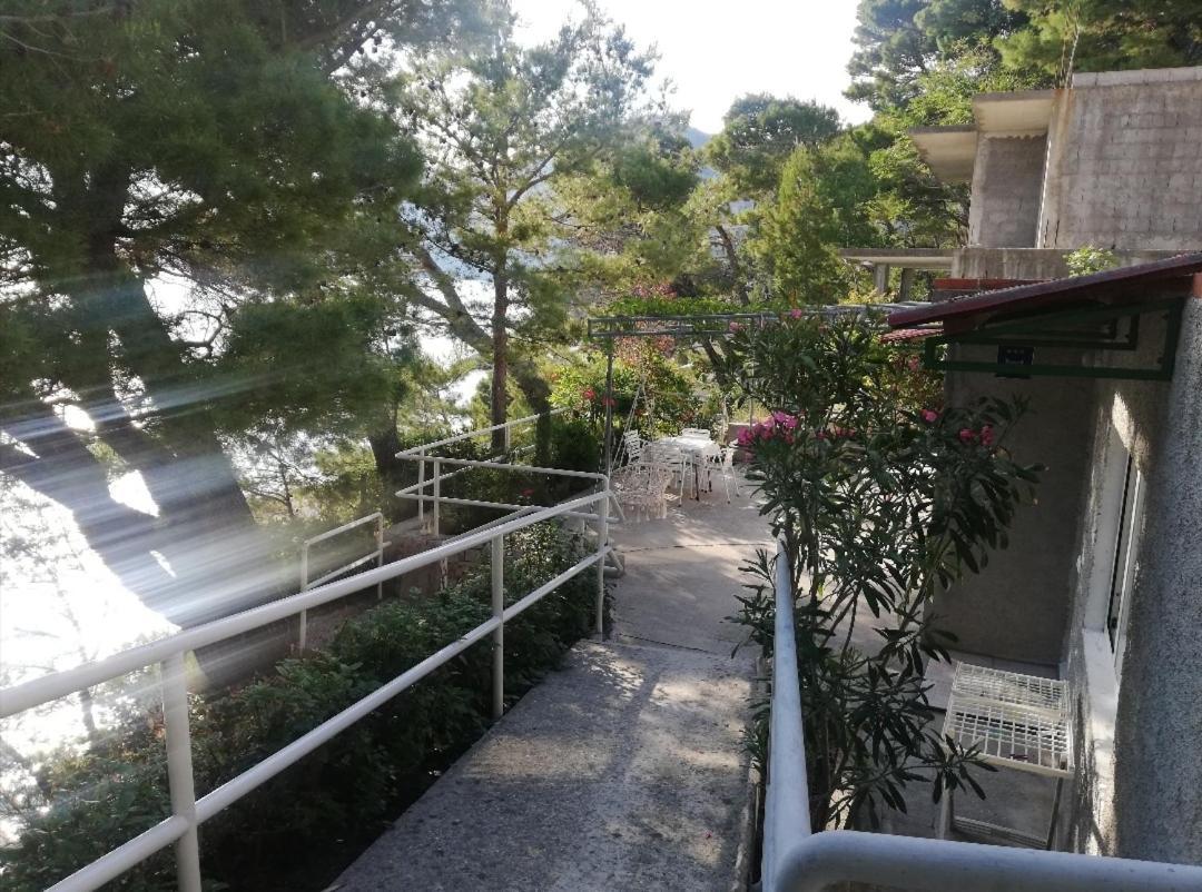 Apartmani Mares - 20 M From The Beach Brela Εξωτερικό φωτογραφία